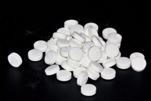 A pile of white tablets
